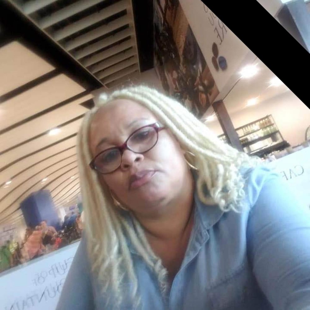 Meet your Posher, Simone